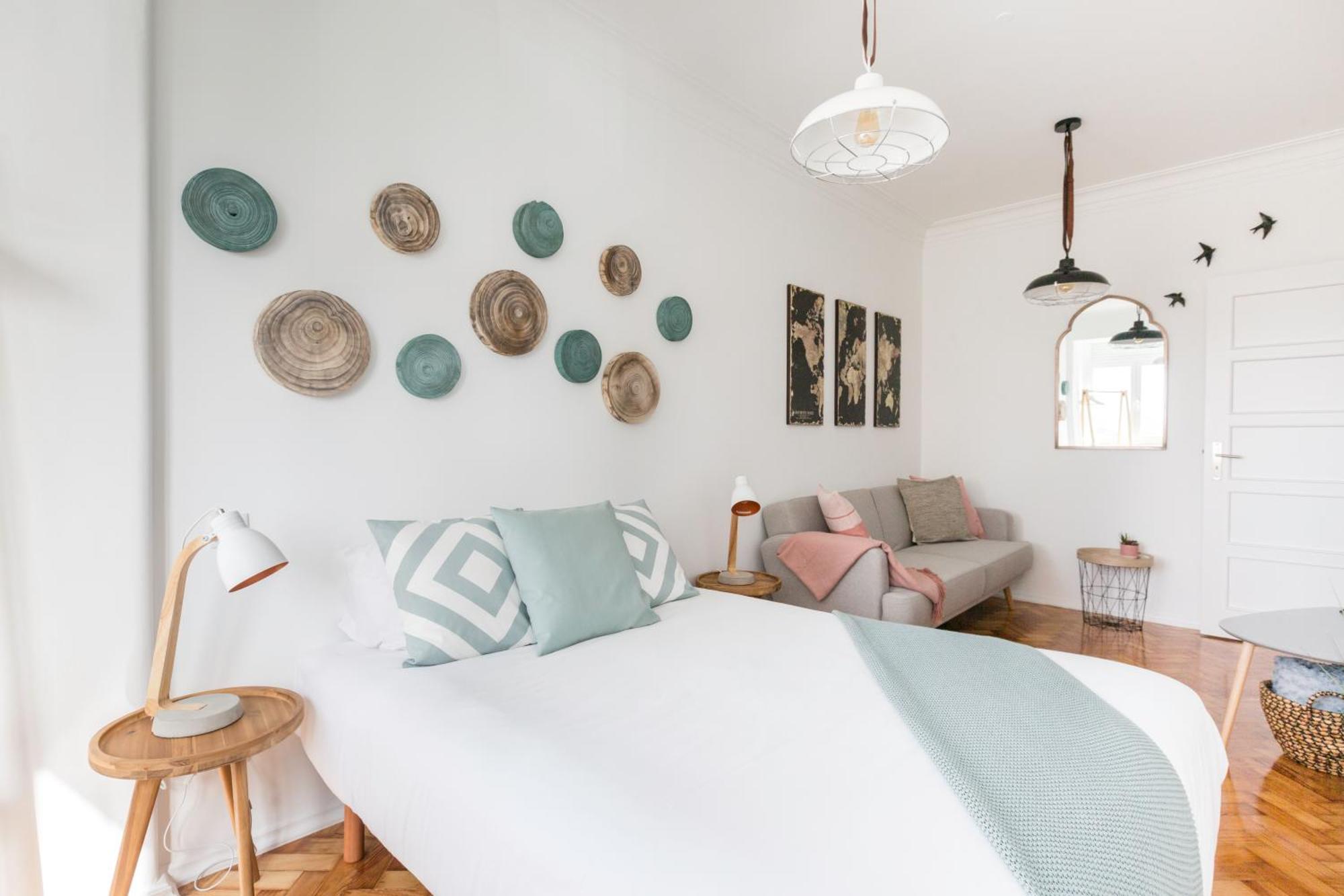 Stroll To Coffee Shops Near A Renovated Hillside Apartment In Graca Lisbon Luaran gambar